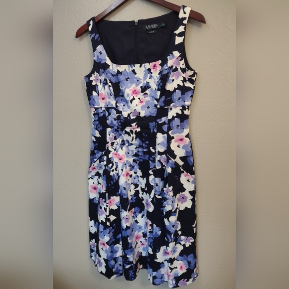 Lauren Ralph Lauren Blue Floral Watercolor Fit & Flare Pocket Dress - Size 6 - Picture 4 of 13